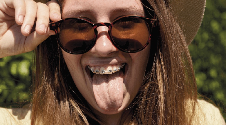 Cuidados Especiales de la Ortodoncia en Verano: ¡Sonríe sin contratiempos